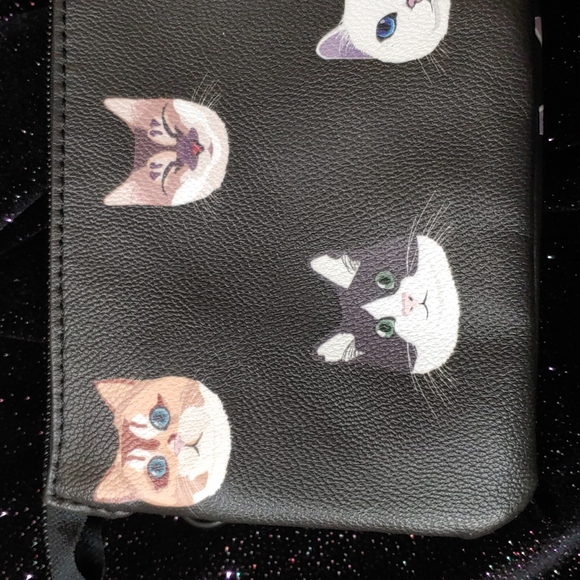 Cute Kitty Wristlet Bag - Picture 8 of 16